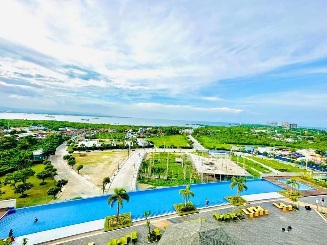 Mactan Newtown Condo มักตัน ภายนอก รูปภาพ