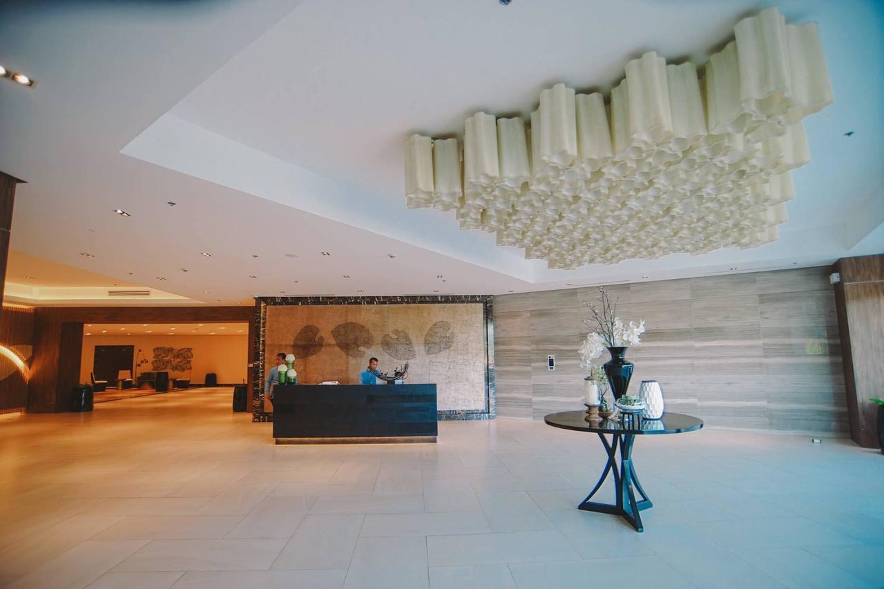 Mactan Newtown Condo มักตัน ภายนอก รูปภาพ